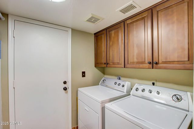 2210 E FORGE Avenue, Mesa, AZ 85204