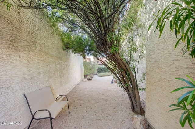 2210 E FORGE Avenue, Mesa, AZ 85204