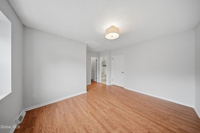39 Wilan Lane, Albany, NY 12203