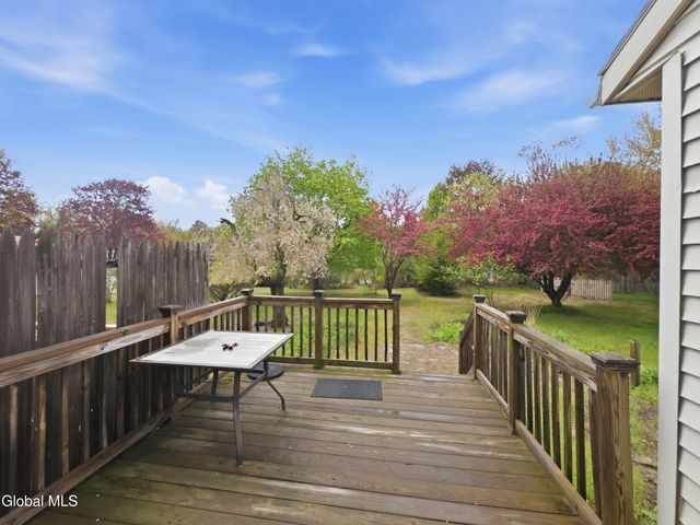 39 Wilan Lane, Albany, NY 12203