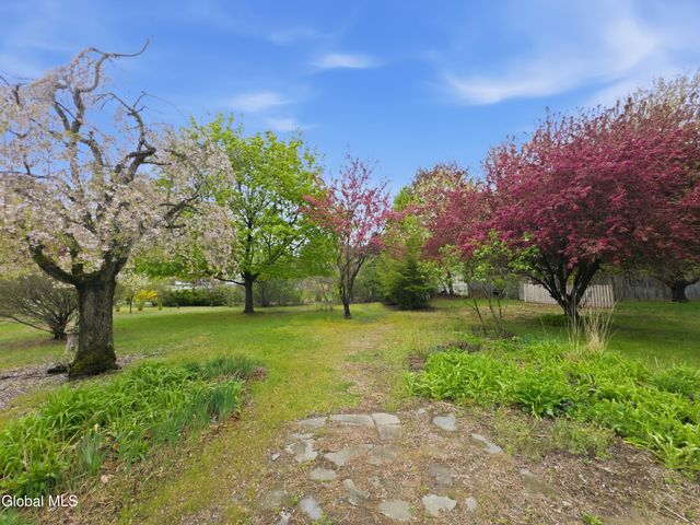39 Wilan Lane, Albany, NY 12203