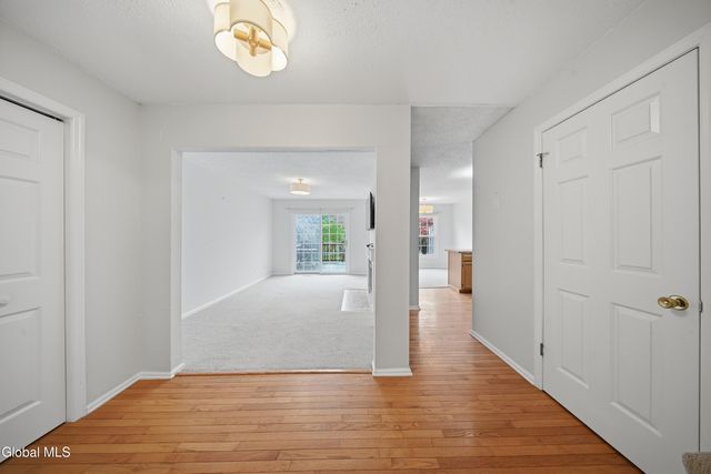 39 Wilan Lane, Albany, NY 12203