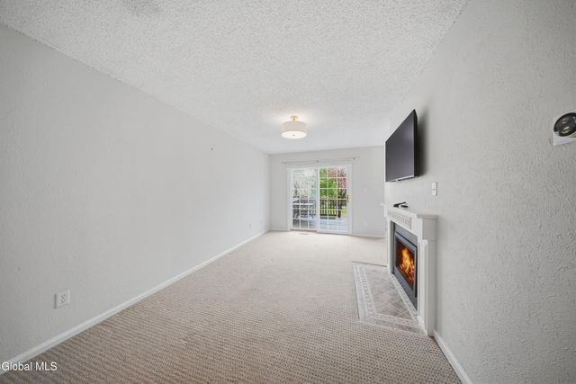 39 Wilan Lane, Albany, NY 12203