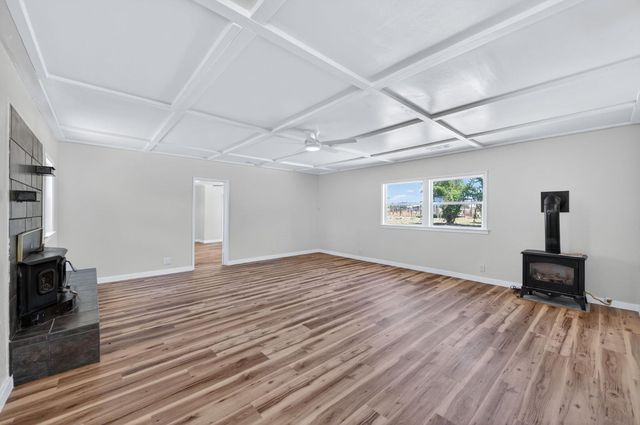 5732 S Peach Avenue, Fresno, CA 93725