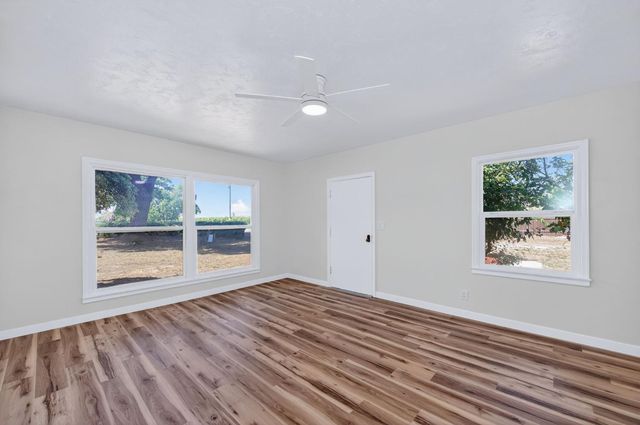 5732 S Peach Avenue, Fresno, CA 93725