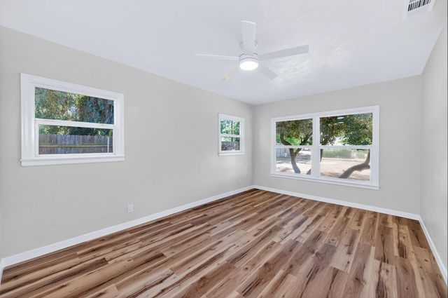 5732 S Peach Avenue, Fresno, CA 93725