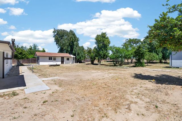 5732 S Peach Avenue, Fresno, CA 93725