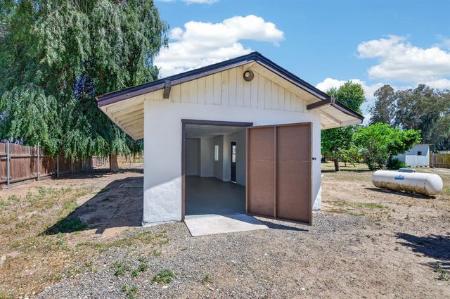 5732 S Peach Avenue, Fresno, CA 93725