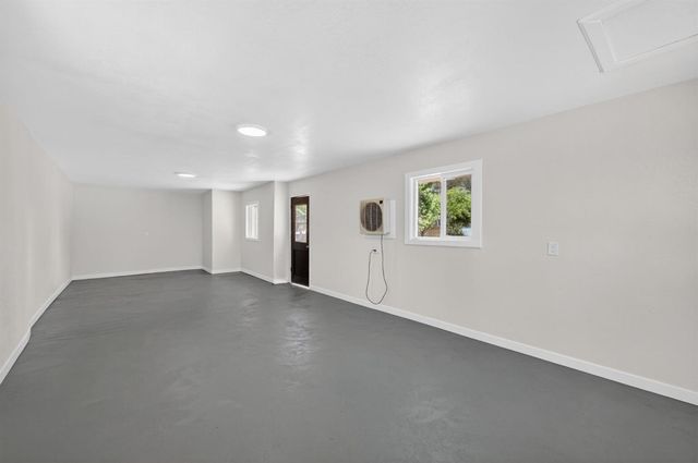 5732 S Peach Avenue, Fresno, CA 93725