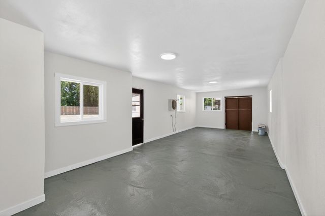 5732 S Peach Avenue, Fresno, CA 93725