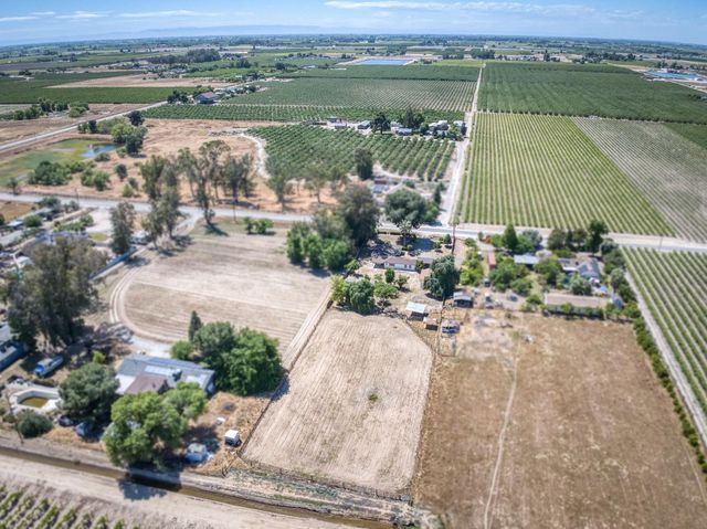 5732 S Peach Avenue, Fresno, CA 93725
