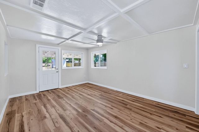 5732 S Peach Avenue, Fresno, CA 93725