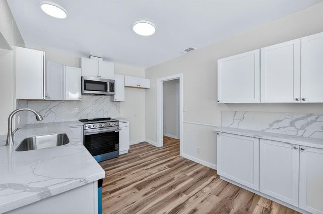 5732 S Peach Avenue, Fresno, CA 93725