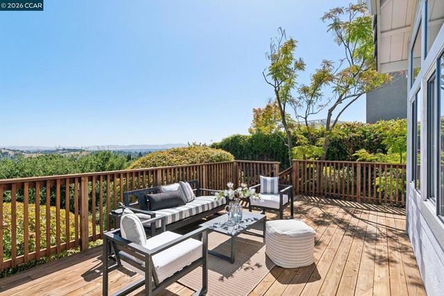 905 Dana Highlands Ct, Lafayette, CA 94549
