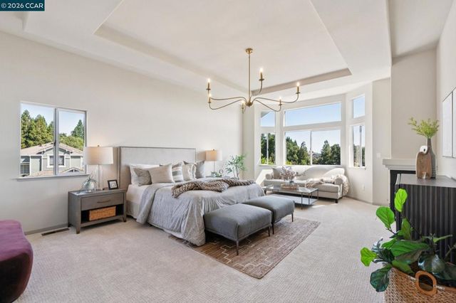 905 Dana Highlands Ct, Lafayette, CA 94549