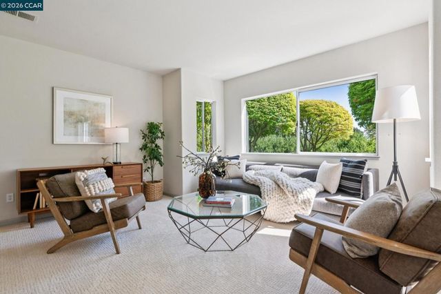 905 Dana Highlands Ct, Lafayette, CA 94549