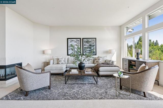 905 Dana Highlands Ct, Lafayette, CA 94549