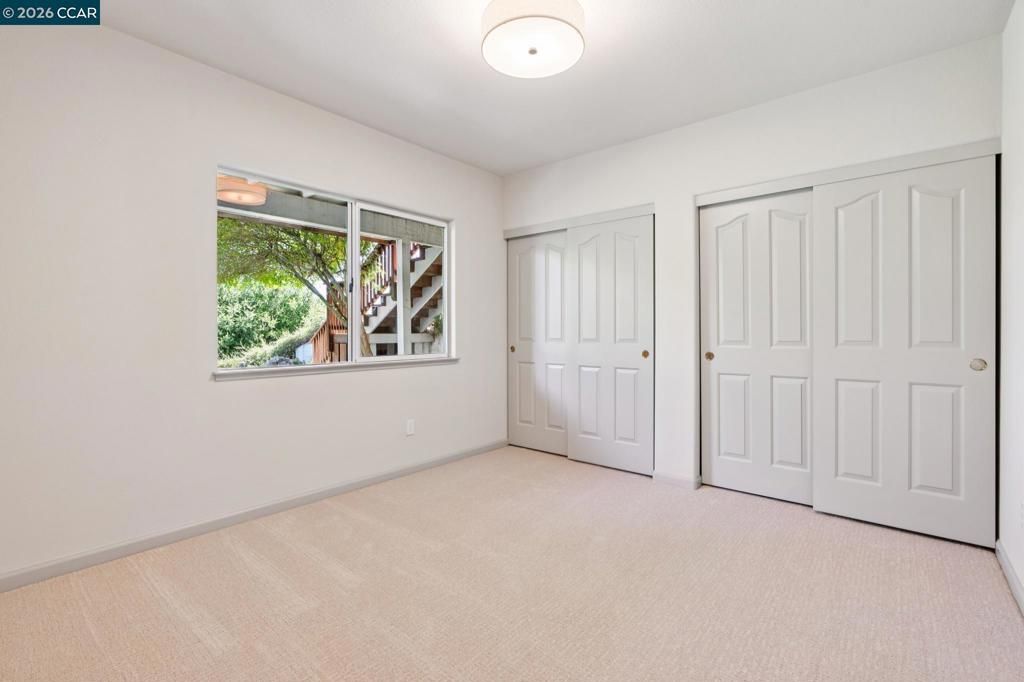 Image 36 of property listing at 905 Dana Highlands Ct, Lafayette, CA 94549