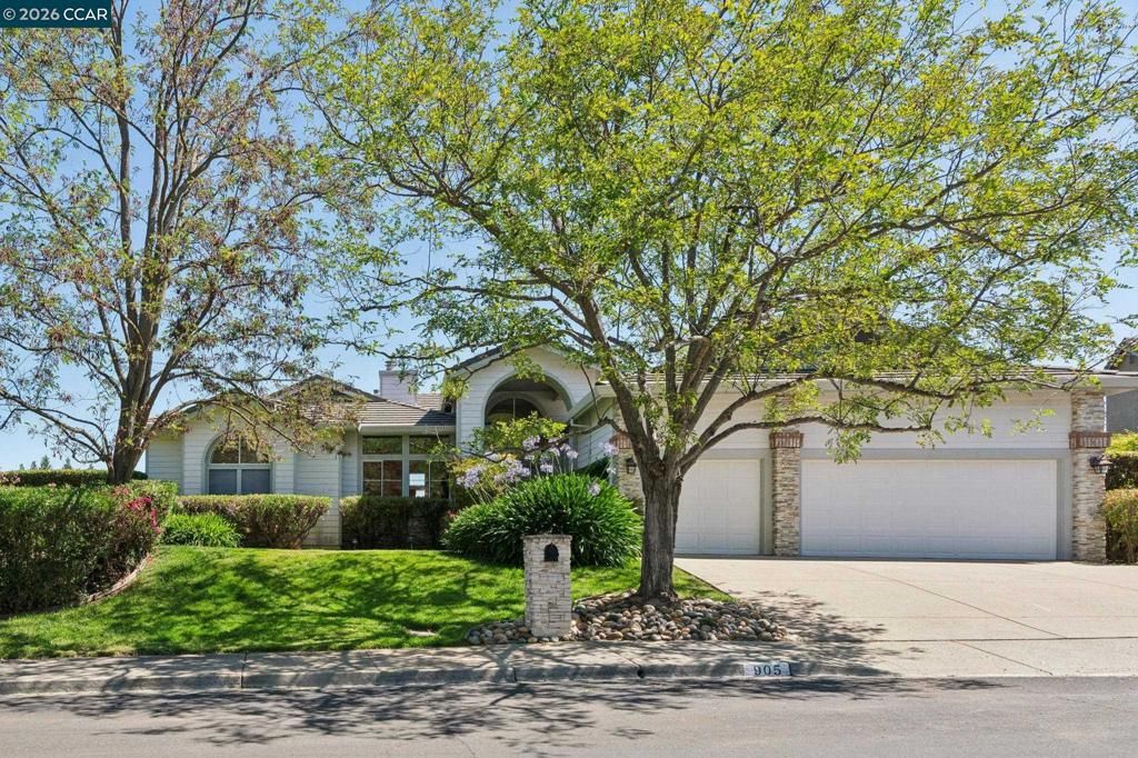 Image 48 of property listing at 905 Dana Highlands Ct, Lafayette, CA 94549