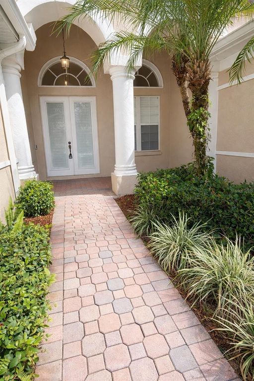 Image 2 of property listing at 9107 PHILLIPS GROVE TERRACE, Orlando, FL 32836