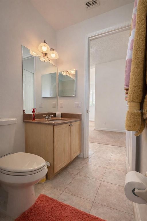 Image 15 of property listing at 9107 PHILLIPS GROVE TERRACE, Orlando, FL 32836