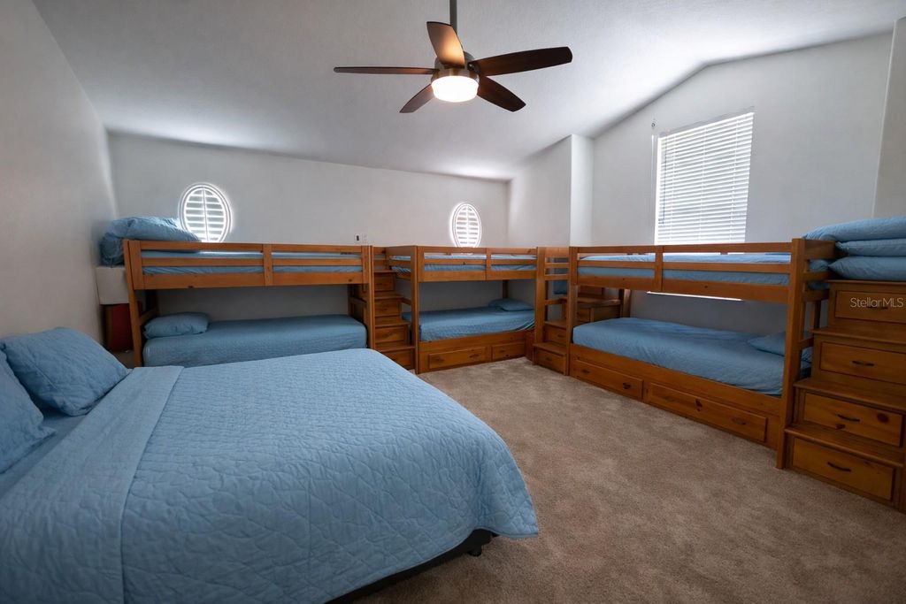 Image 21 of property listing at 9107 PHILLIPS GROVE TERRACE, Orlando, FL 32836