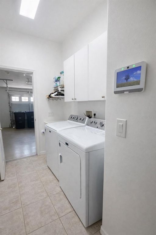 Image 23 of property listing at 9107 PHILLIPS GROVE TERRACE, Orlando, FL 32836