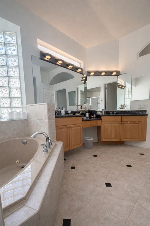 Image 34 of property listing at 9107 PHILLIPS GROVE TERRACE, Orlando, FL 32836