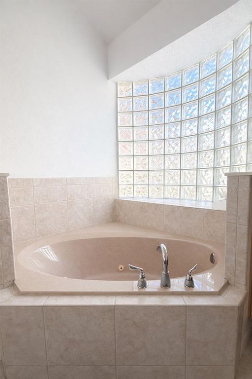 Image 36 of property listing at 9107 PHILLIPS GROVE TERRACE, Orlando, FL 32836