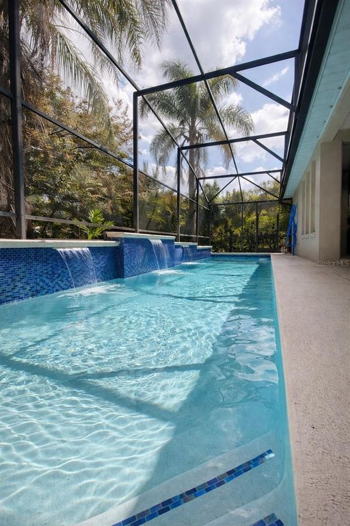 Image 41 of property listing at 9107 PHILLIPS GROVE TERRACE, Orlando, FL 32836