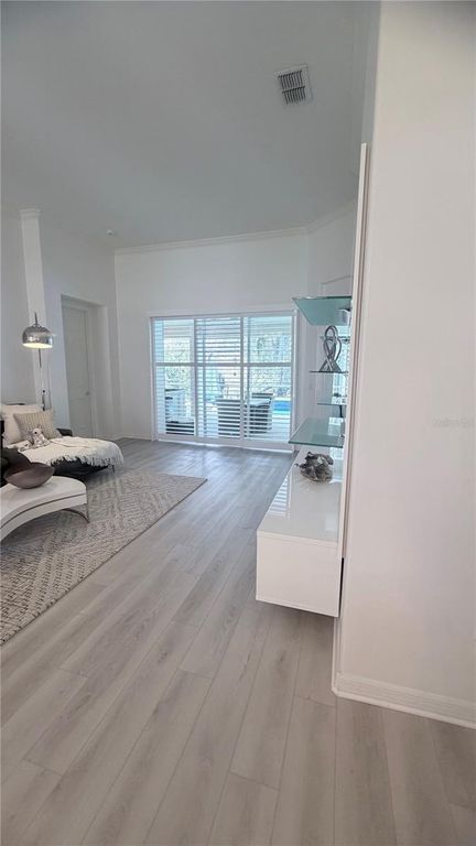 Image 8 of property listing at 9107 PHILLIPS GROVE TERRACE, Orlando, FL 32836