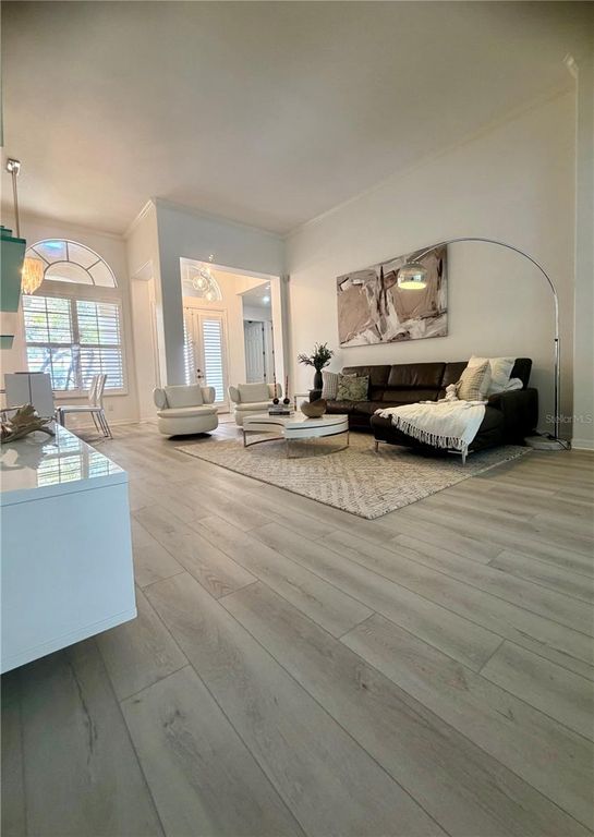 Image 10 of property listing at 9107 PHILLIPS GROVE TERRACE, Orlando, FL 32836