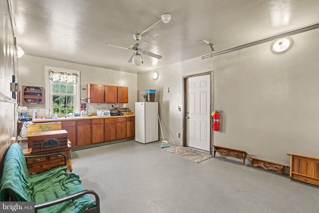 154 W I ST, Carlisle, PA 17013