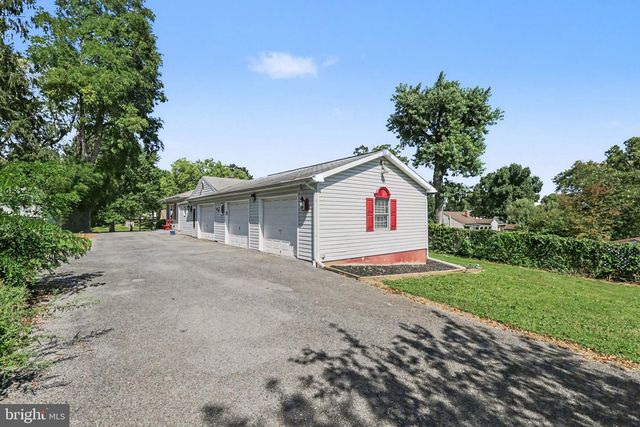 154 W I ST, Carlisle, PA 17013