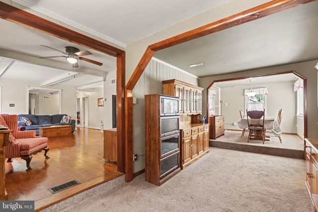 154 W I ST, Carlisle, PA 17013