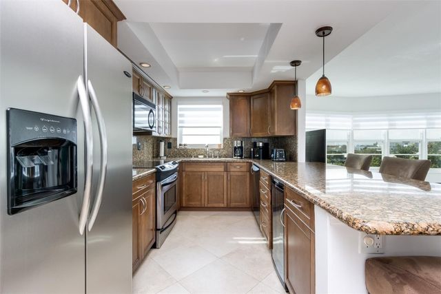 2500 NE 48th Lane 609, Fort Lauderdale, FL 33308