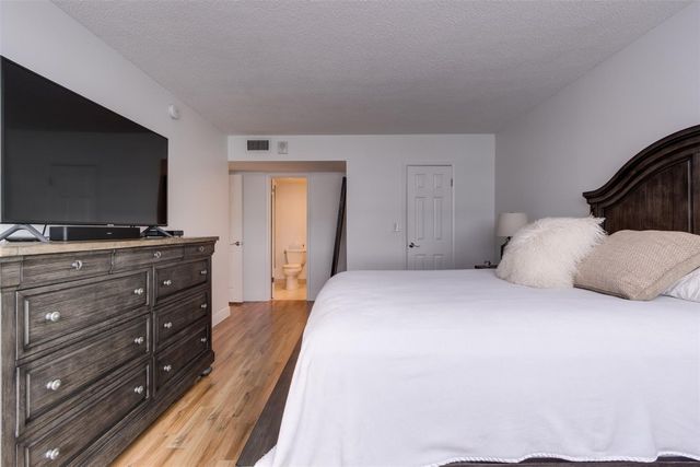 2500 NE 48th Lane 609, Fort Lauderdale, FL 33308