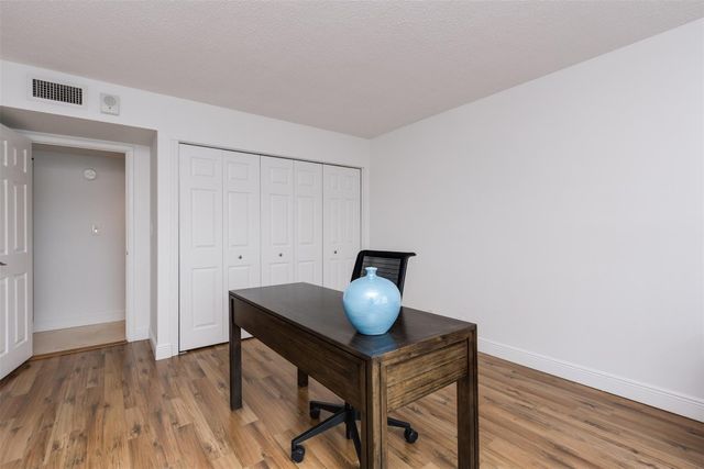 2500 NE 48th Lane 609, Fort Lauderdale, FL 33308