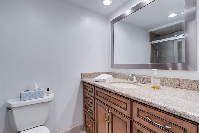 2500 NE 48th Lane 609, Fort Lauderdale, FL 33308