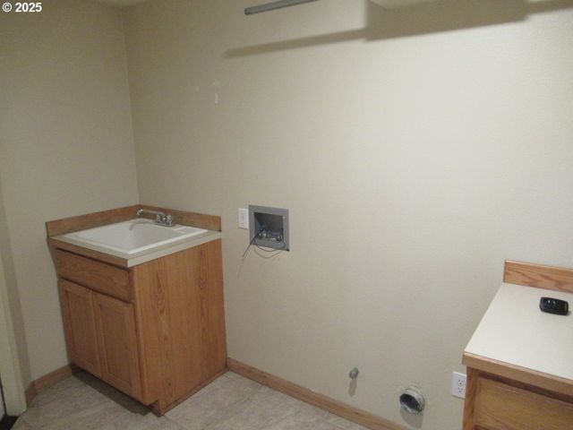 -1 ARROYO RIDGE Ct Nw, Salem, OR 97304