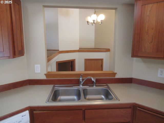 -1 ARROYO RIDGE Ct Nw, Salem, OR 97304