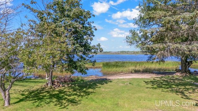 7952 Garth Point 25.25 Lane, Rapid River, MI 49878