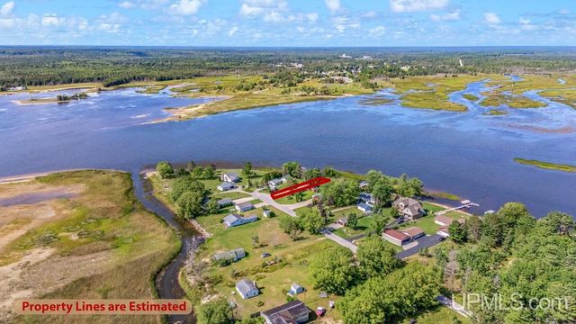 7952 Garth Point 25.25 Lane, Rapid River, MI 49878