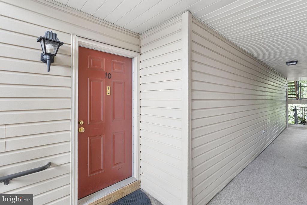10 VOSCEK CT, LAWRENCE, NJ 08648 — photo 2