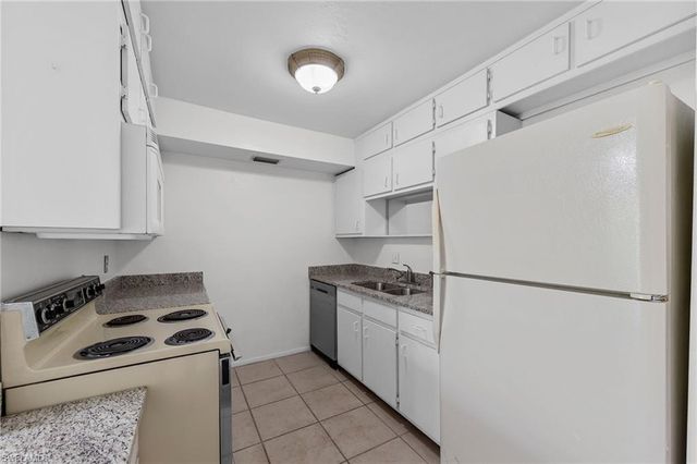 2828 Jackson ST # D8, Fort Myers, FL 33901