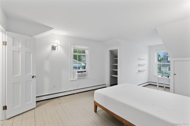 11 Bay Street, Bayville, NY 11709