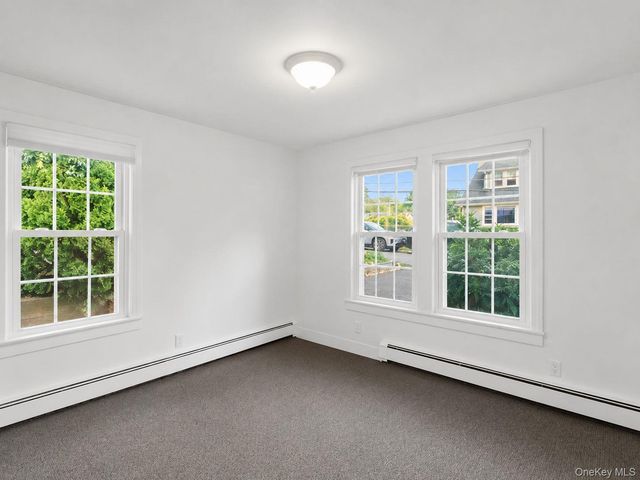 11 Bay Street, Bayville, NY 11709