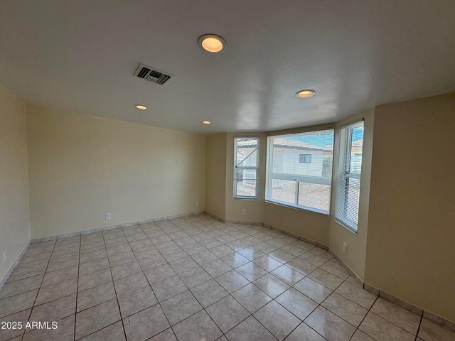 5502 W Frier Drive, Glendale, AZ 85301