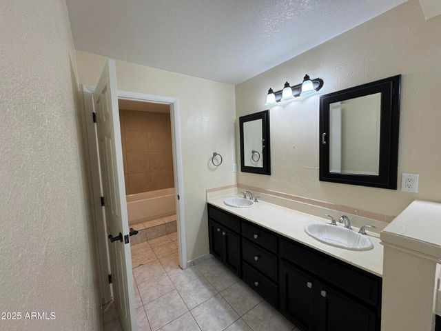 5502 W Frier Drive, Glendale, AZ 85301
