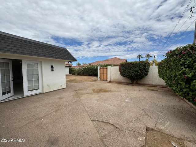 5502 W Frier Drive, Glendale, AZ 85301